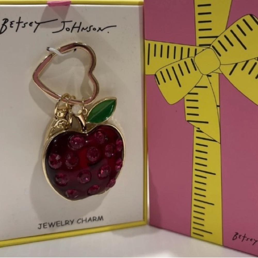NWT 🍎 Betsey Johnson 🍎 Apple bag clip